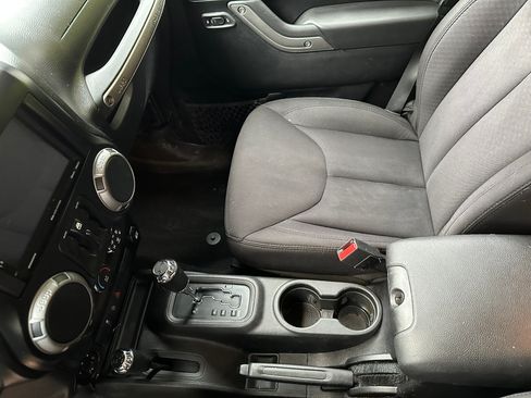 Used 2014 Jeep Wrangler Unlimited Sport w/ Quick Order Package 24S image 14