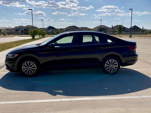 Used 2021 Volkswagen Jetta S w/ Driver Assistance Package image 2