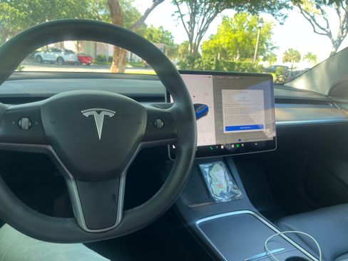 Used 2021 Tesla Model 3 Long Range AWD/4WD image 11