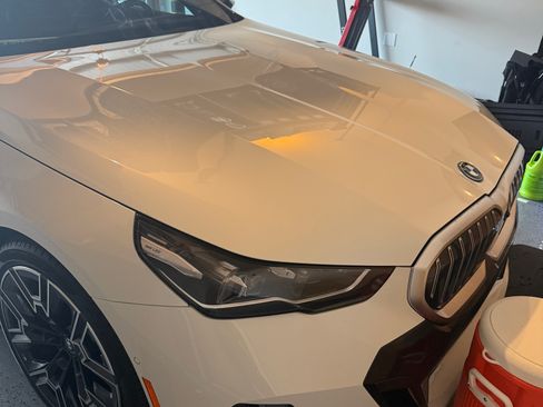 Used 2024 BMW i5 eDrive40i w/ M Sport Package image 16