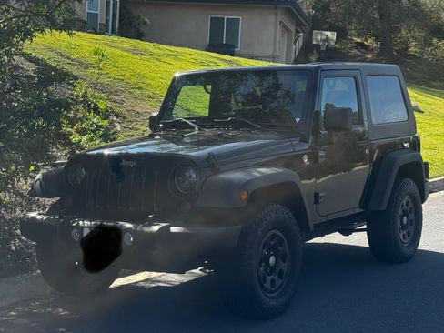 Used 2012 Jeep Wrangler Sport w/ Connectivity Group image 2