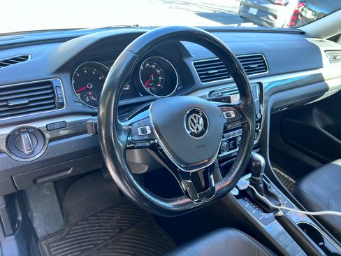 Used 2017 Volkswagen Passat 1.8T SE image 16