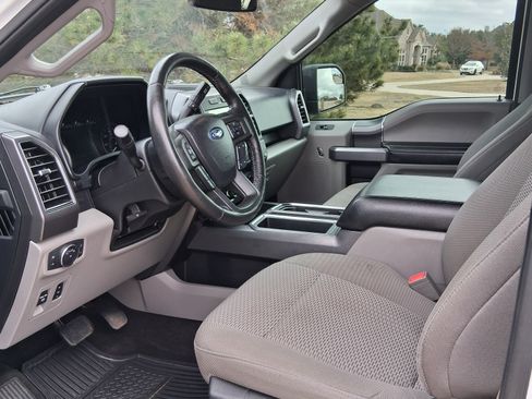 Used 2019 Ford F150 XLT w/ Equipment Group 302A Luxury image 10