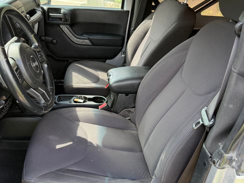 Used 2014 Jeep Wrangler Sport w/ Quick Order Package 23S AWD/4WD image 9