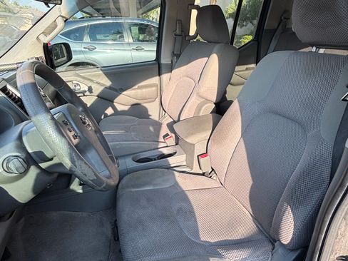 Used 2013 Nissan Frontier SV RWD image 14