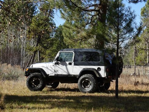Used 2006 Jeep Wrangler Unlimited Rubicon AWD/4WD image 6