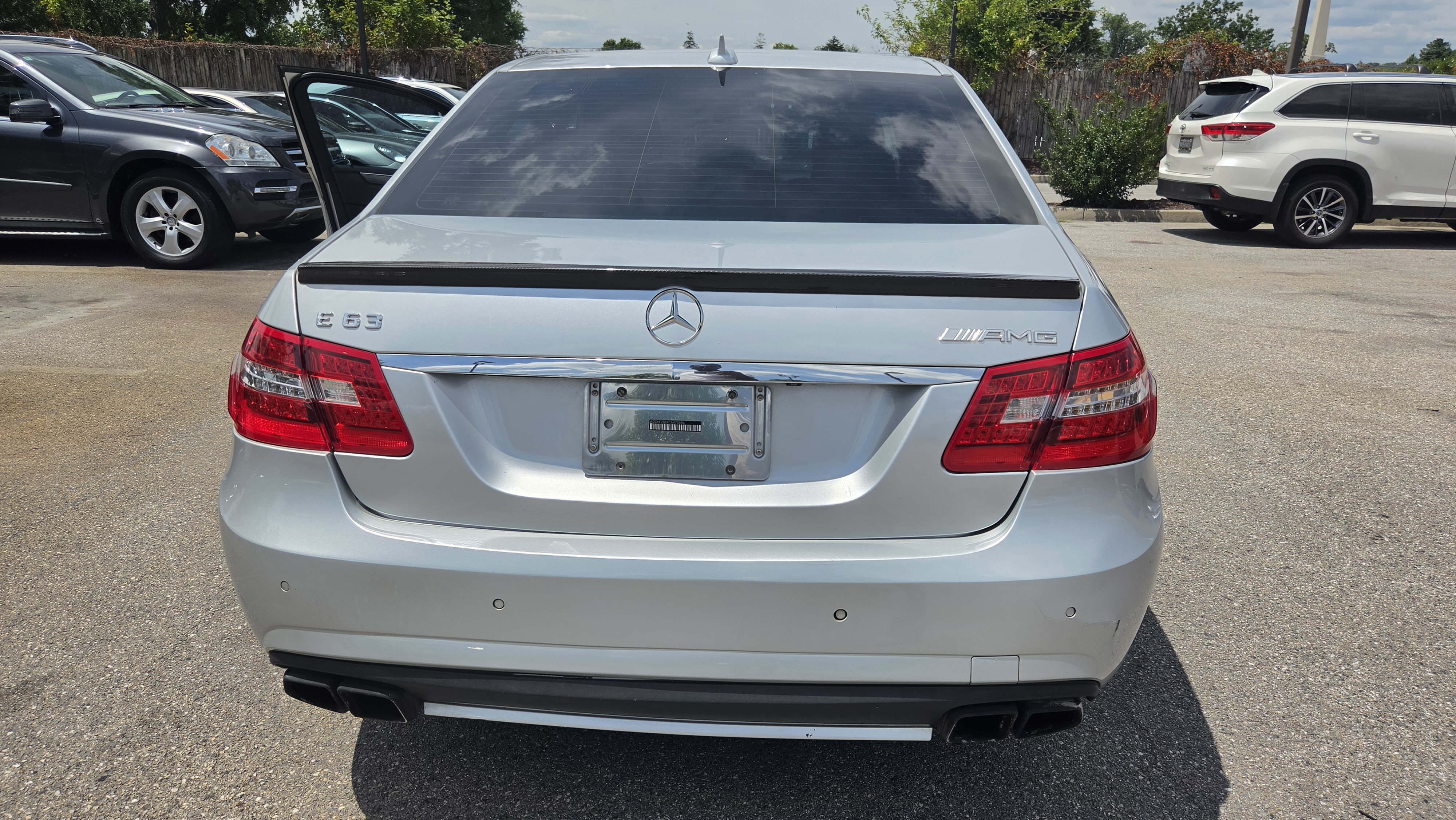 Used 2012 Mercedes-Benz E 63 AMG Sedan w/ AMG Performance Pkg image 9