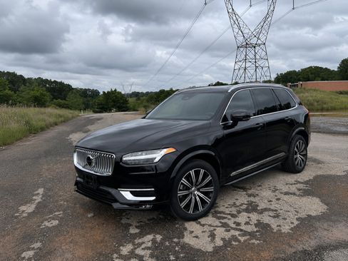 Used 2023 Volvo XC90 B6 Plus w/ Protection Package Premier AWD/4WD image 1