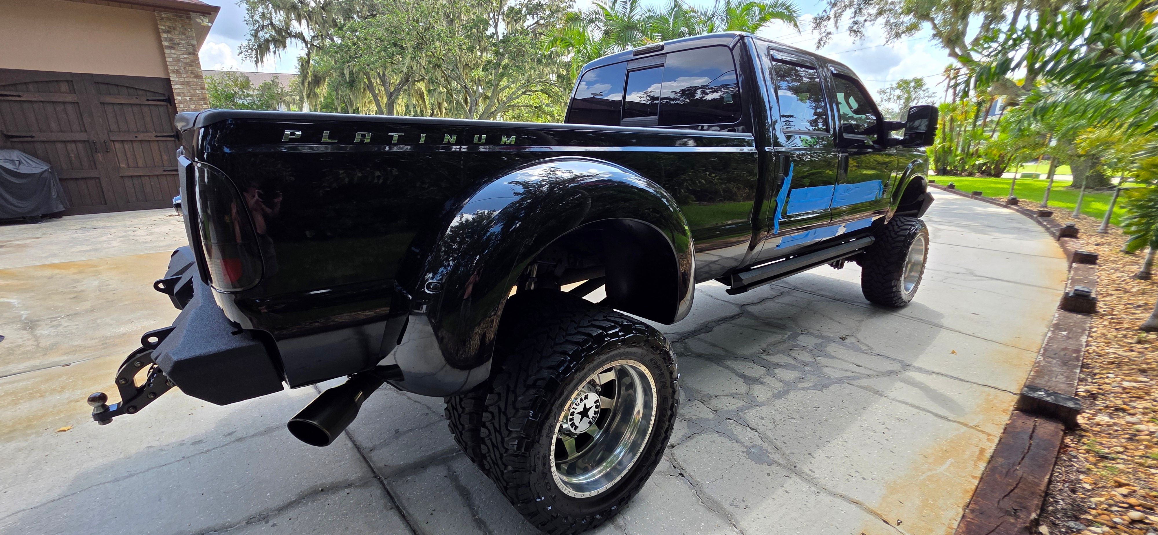 Used 2013 Ford F350 Platinum w/ FX4 Off Road Pkg AWD/4WD image 15
