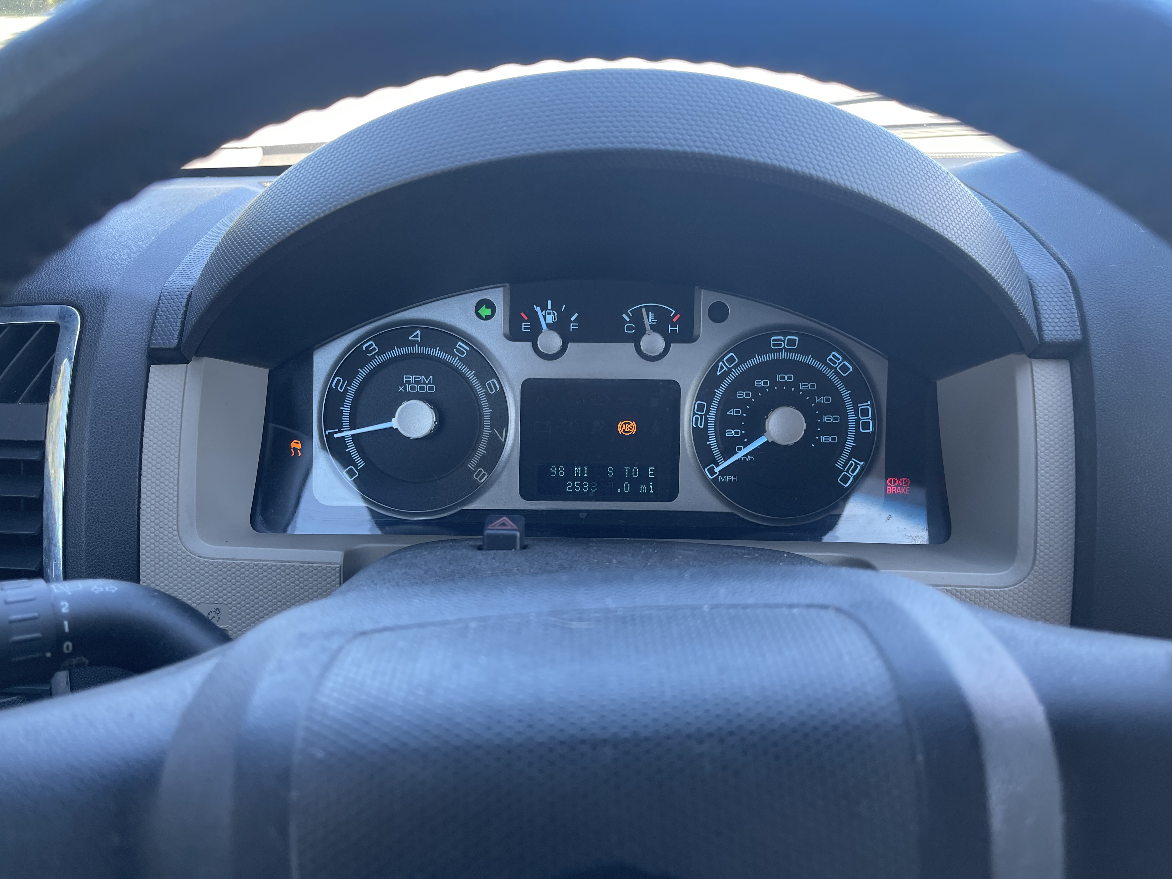 Used 2010 Mercury Mariner Premier FWD image 10
