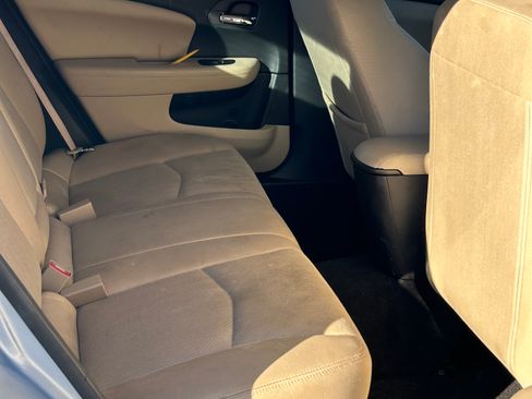 Used 2013 Chrysler 200 LX image 10