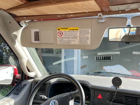 Used 1999 Volkswagen Eurovan MV FWD image 30