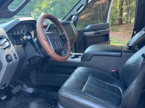 Used 2012 Ford F250 Lariat w/ Lariat Ultimate Pkg AWD/4WD image 8