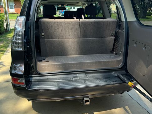 Used 2018 Lexus GX 460 Luxury AWD/4WD image 8