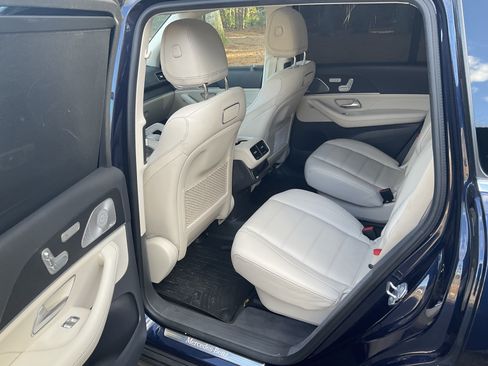 Used 2020 Mercedes-Benz GLS 450 4MATIC image 12