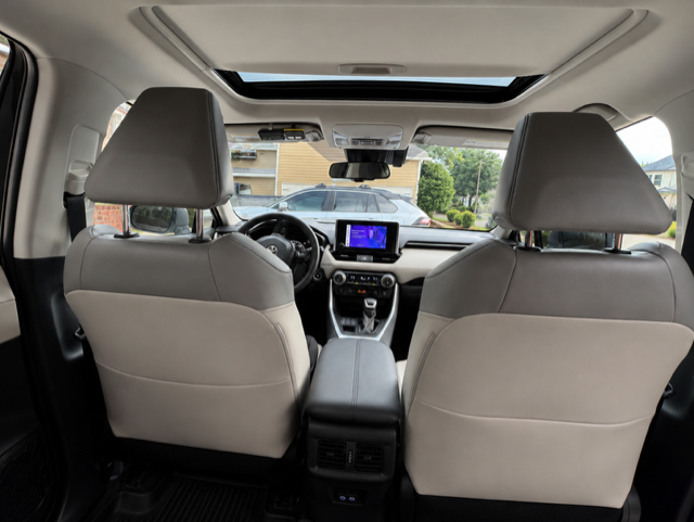 Used 2025 Toyota RAV4 XLE Premium w/ Weather Package AWD/4WD image 13