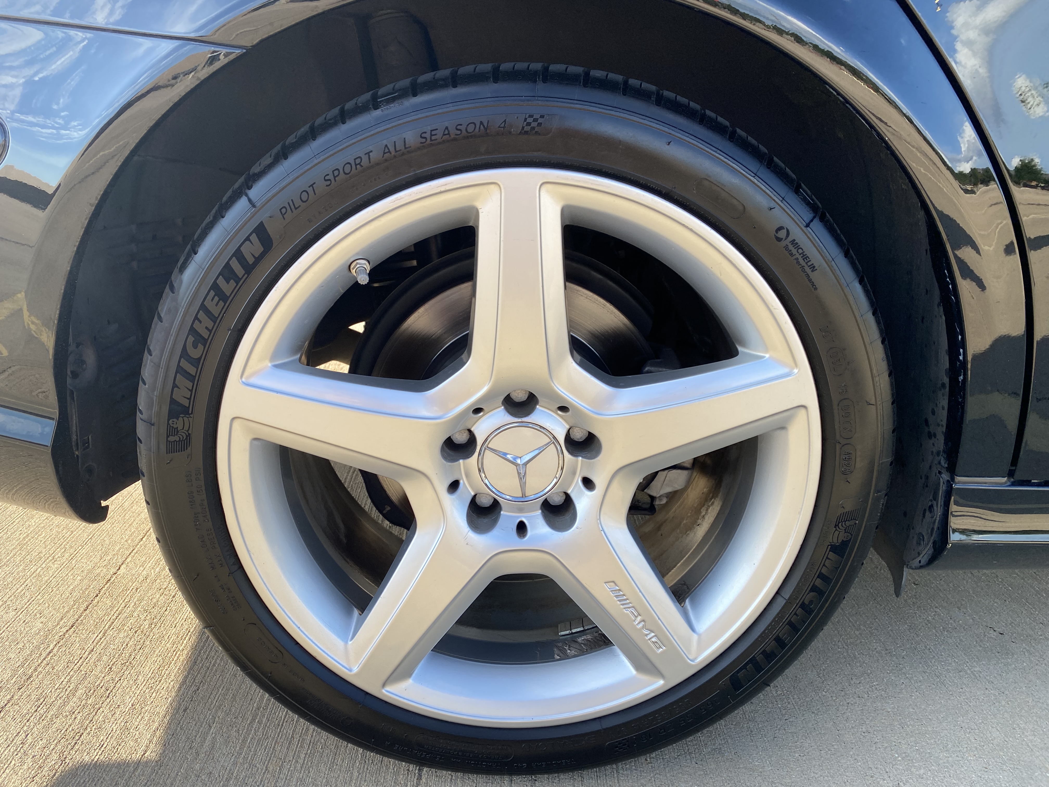 Used 2009 Mercedes-Benz E 550 Sedan image 31