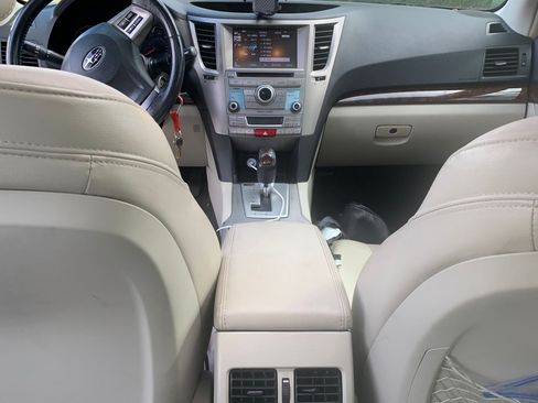 Used 2014 Subaru Legacy 2.5i Limited image 11