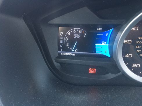 Used 2011 Ford Explorer Limited w/ Technology Pkg image 2