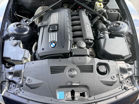 Used 2007 BMW Z4 3.0i image 11