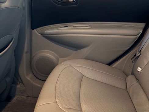 Used 2013 Nissan Rogue SL image 5