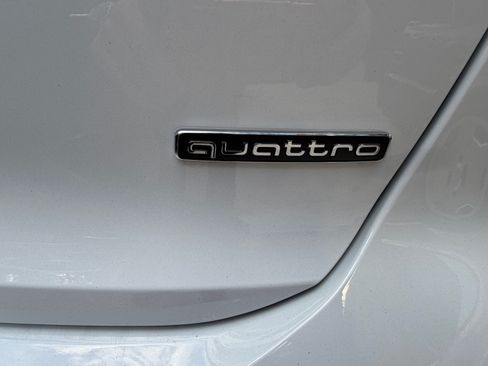 Used 2025 Audi Q4 e-tron Premium Plus w/ Premium Plus image 2