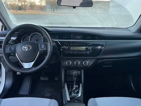 Used 2015 Toyota Corolla L FWD image 10