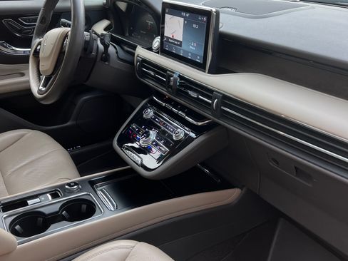 Used 2020 Lincoln Corsair Reserve w/ Equipment Group 201A image 21