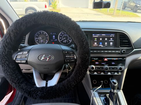 Used 2020 Hyundai Elantra SEL FWD image 5