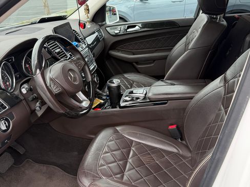 Used 2017 Mercedes-Benz GLS 450 4MATIC image 2