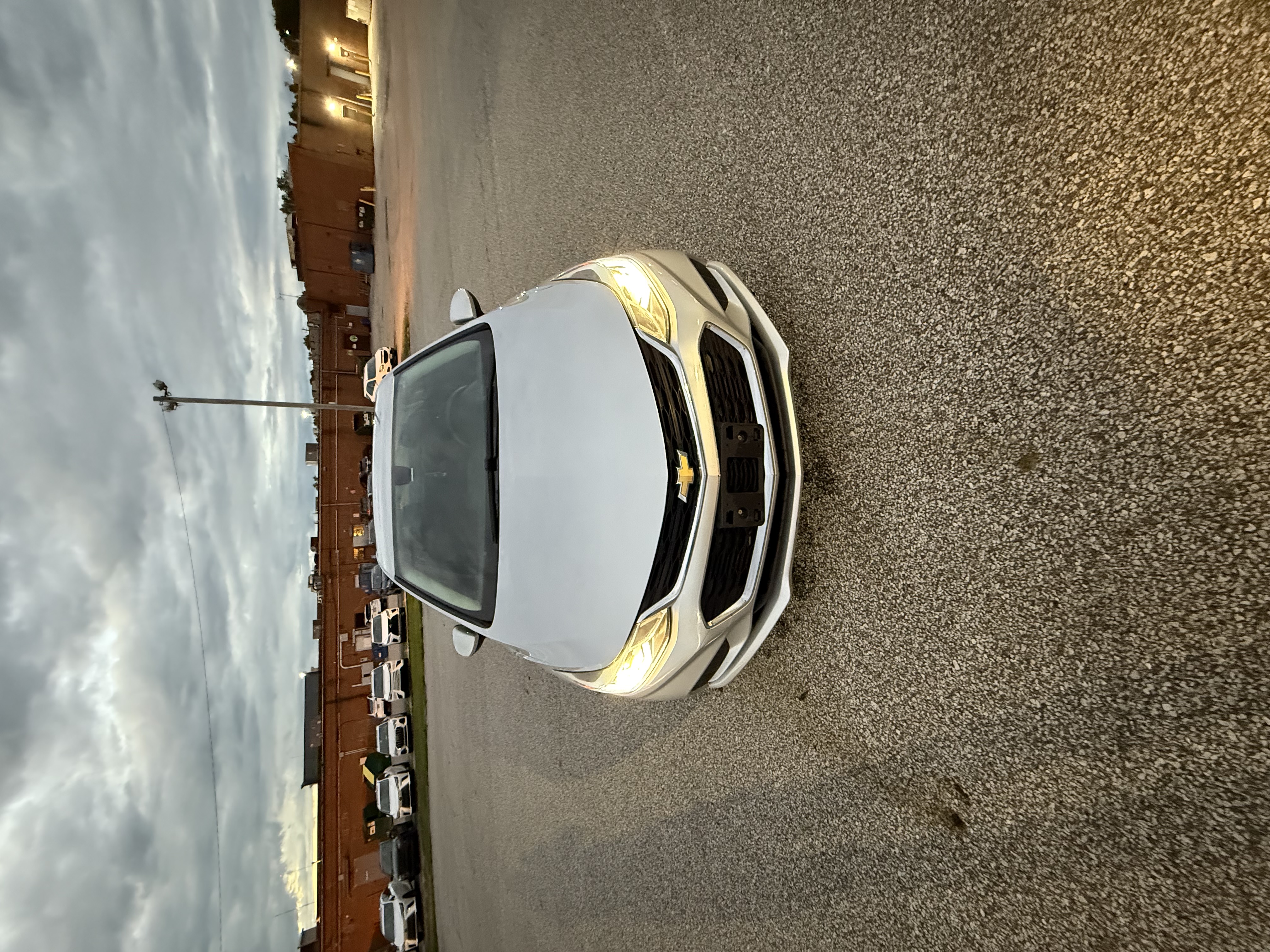 Used 2018 Chevrolet Cruze LT w/ Convenience Package FWD image 2