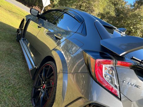 Used 2019 Honda Civic Type R image 15