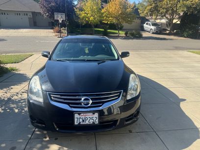 Used 2012 Nissan Altima 3.5 SR w/ Sport Pkg
