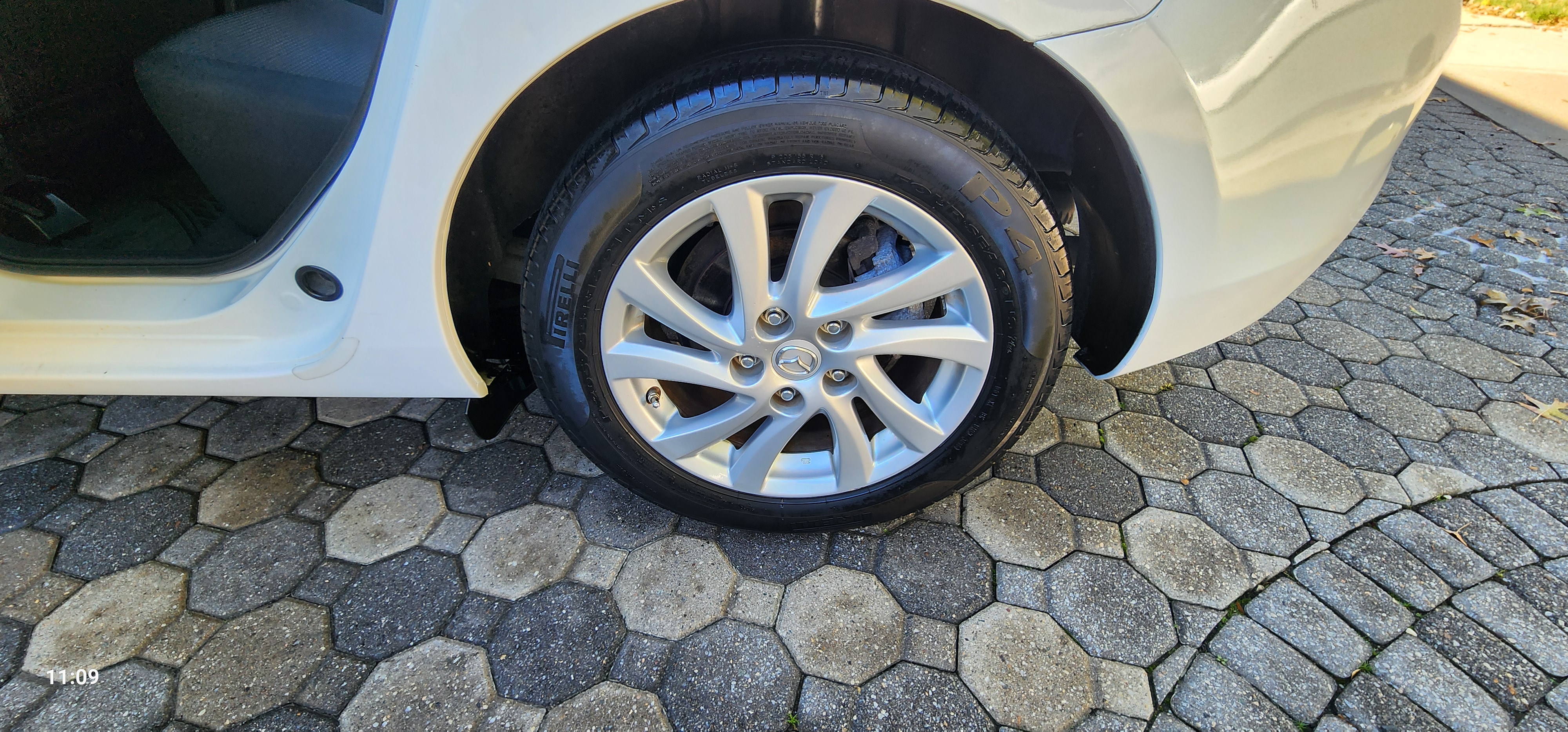 Used 2012 MAZDA MAZDA3 i Touring FWD image 26