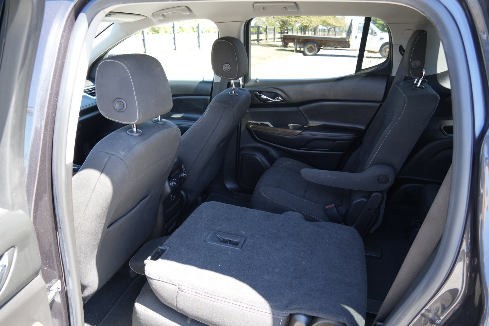 Used 2018 GMC Acadia SLE w/ Driver Alert Package I AWD/4WD image 22
