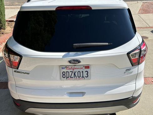 Used 2018 Ford Escape SE image 5
