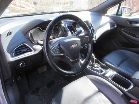 Used 2017 Chevrolet Cruze Premier w/ RS Package image 12