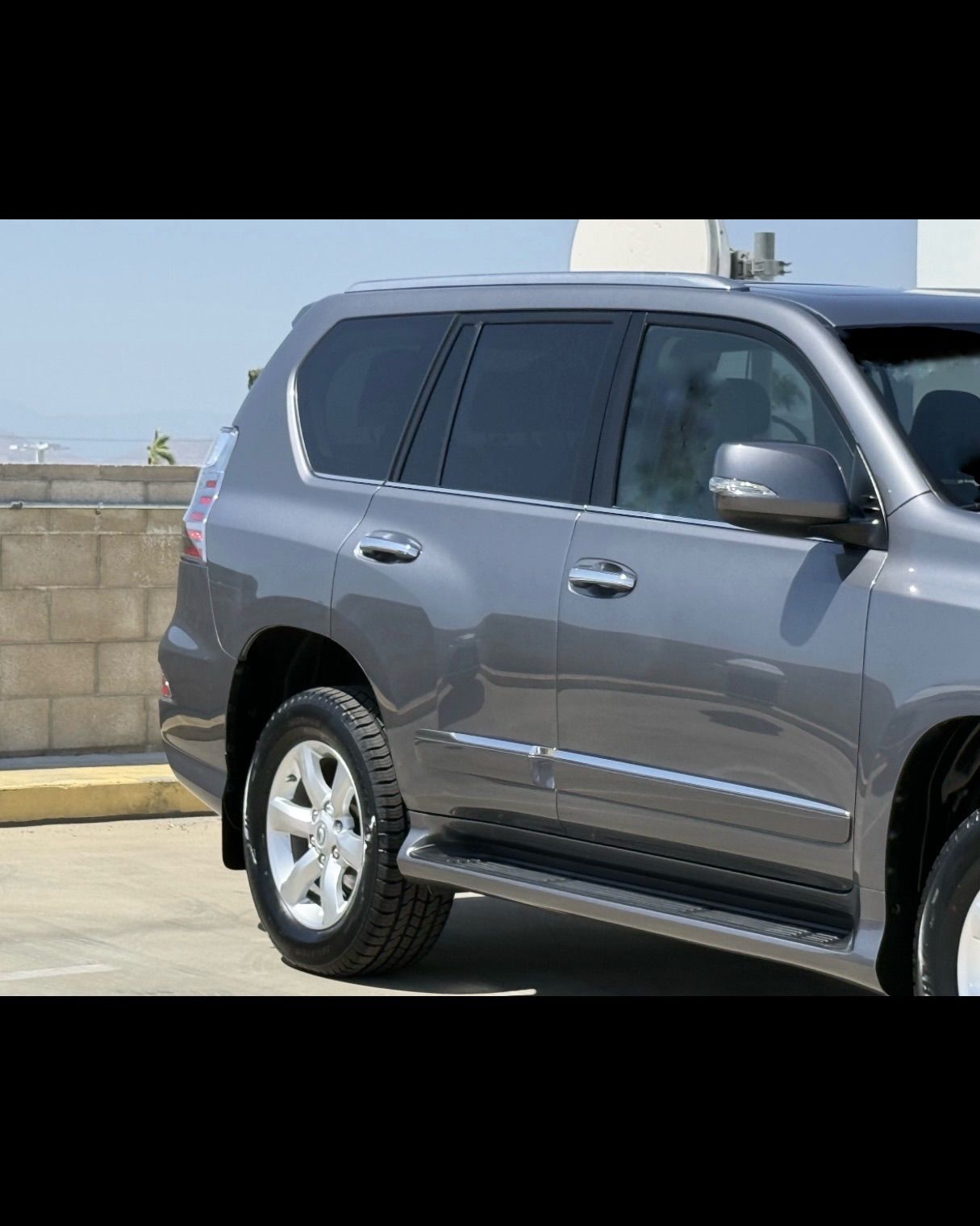 Used 2015 Lexus GX 460 AWD/4WD image 4