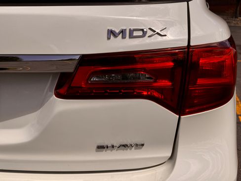 Used 2018 Acura MDX SH-AWD w/ Advance Package image 9