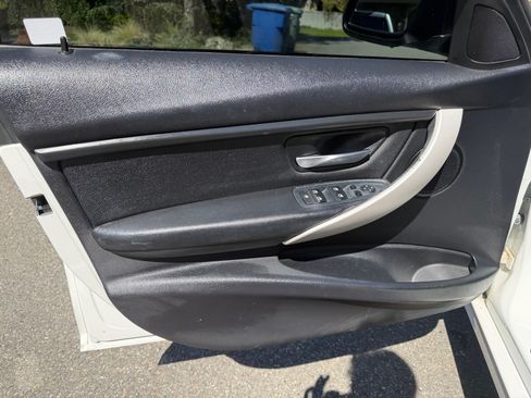 Used 2013 BMW 328i xDrive Sedan image 5