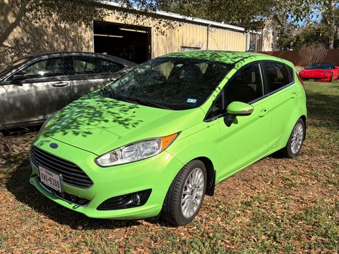 Used 2014 Ford Fiesta Titanium w/ Exterior Protection Package image 6