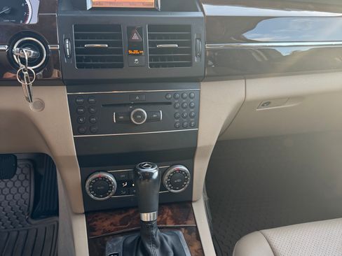 Used 2011 Mercedes-Benz GLK 350 GLK 350 Sport Utility 4D image 5