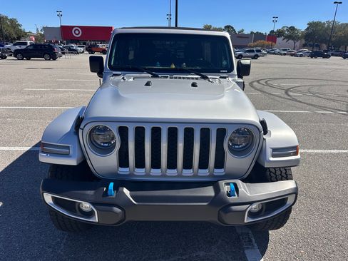 Used 2022 Jeep Wrangler Unlimited Sahara w/ Cold Weather Group image 8