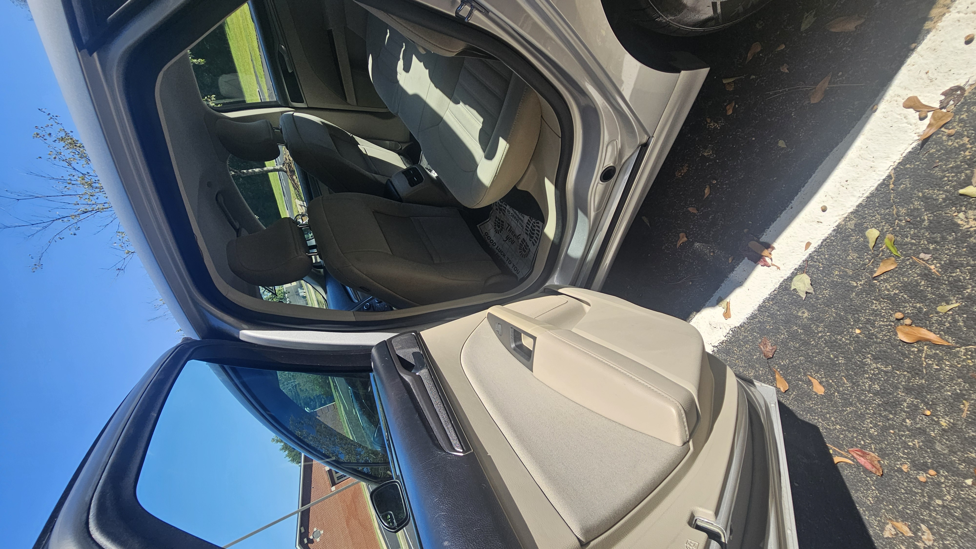 Used 2018 Ford Fusion SE FWD image 10
