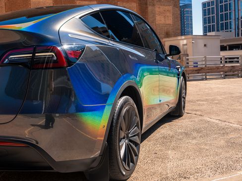 Used 2022 Tesla Model Y Long Range image 14