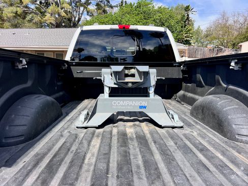 Used 2022 Ford F350 Lariat w/ Lariat Ultimate Package image 9