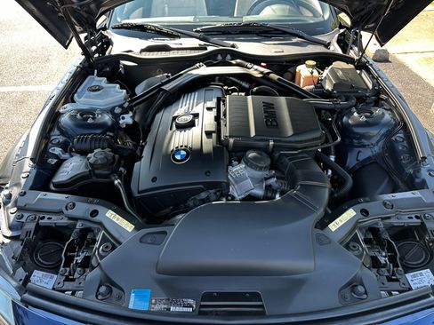 Used 2009 BMW Z4 sDrive35i RWD image 12