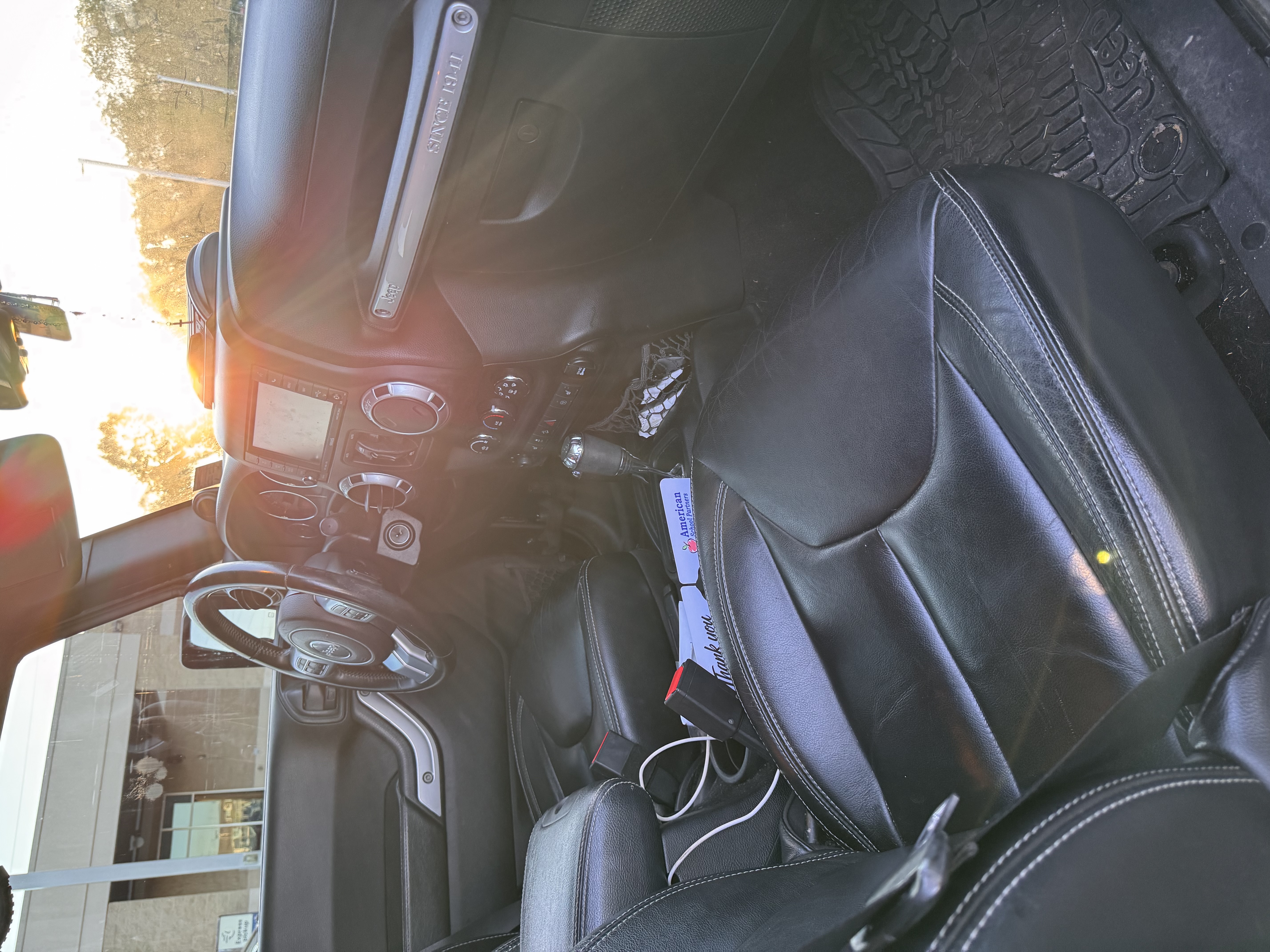 Used 2014 Jeep Wrangler Unlimited Rubicon AWD/4WD image 9