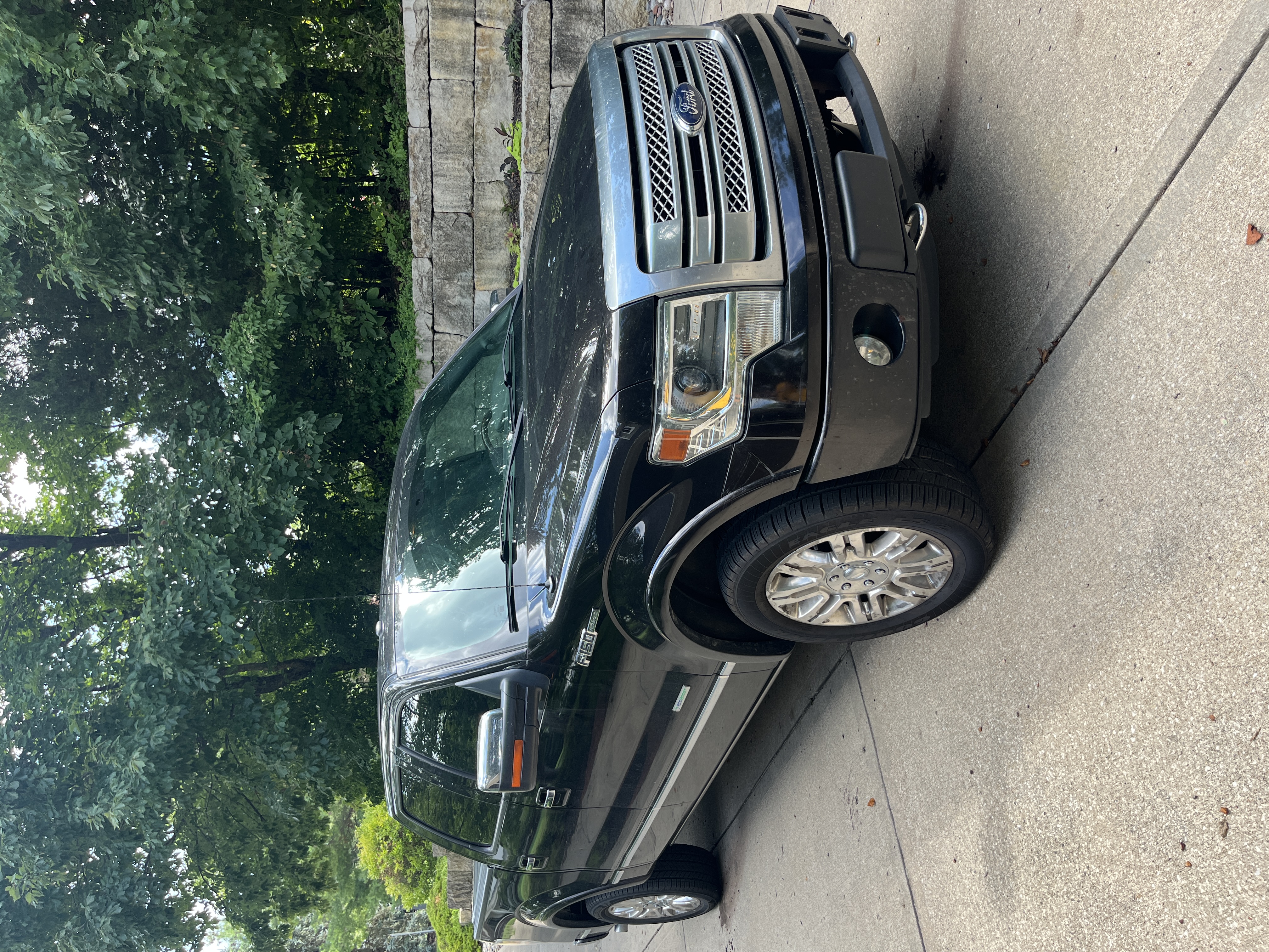 Used 2013 Ford F150 Platinum AWD/4WD image 1