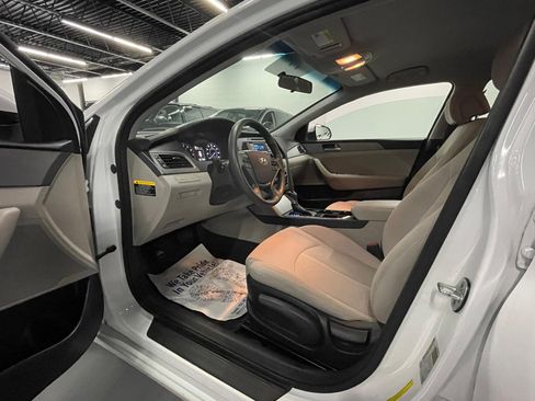 Used 2015 Hyundai Sonata SE image 11